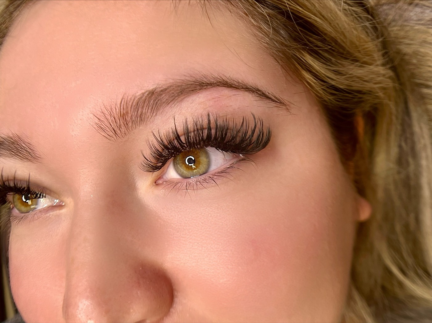 BXBR lash extensions close-up